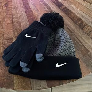 Nike beanie glove set for boys new with tags